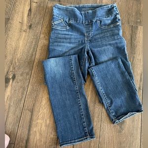 Rock & Republic Slimming Fever Pull-On Jeans